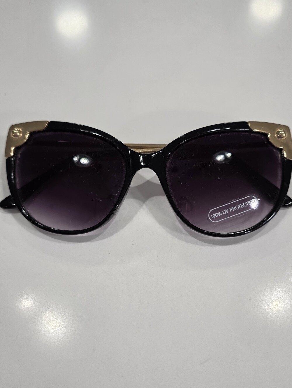 Black & Gold Cateye Sunglasses - UV Protection